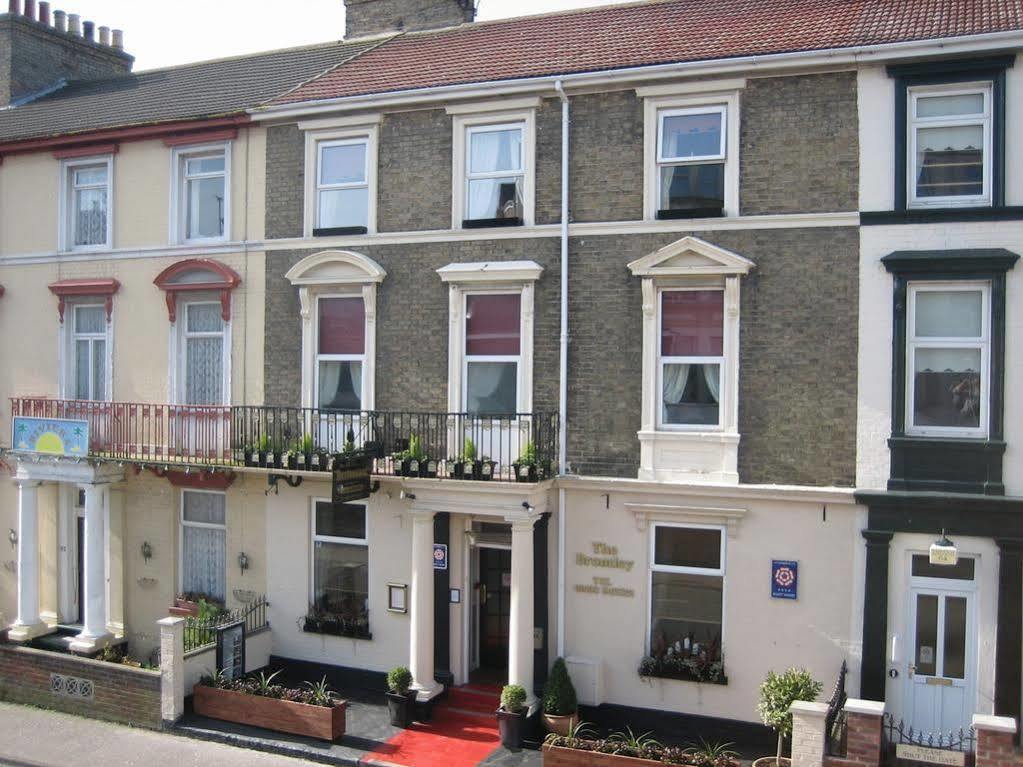 Remaotel The Bromley Apartments Great Yarmouth Esterno foto